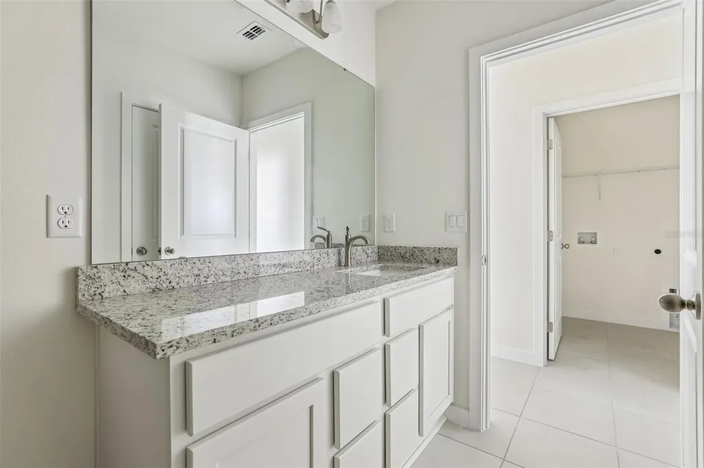 1940 Diamond Head Circle Haines City FL 33844