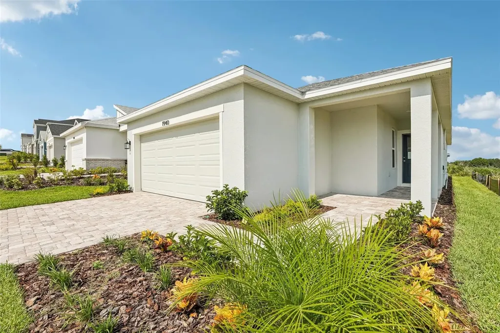1940 Diamond Head Circle Haines City FL 33844