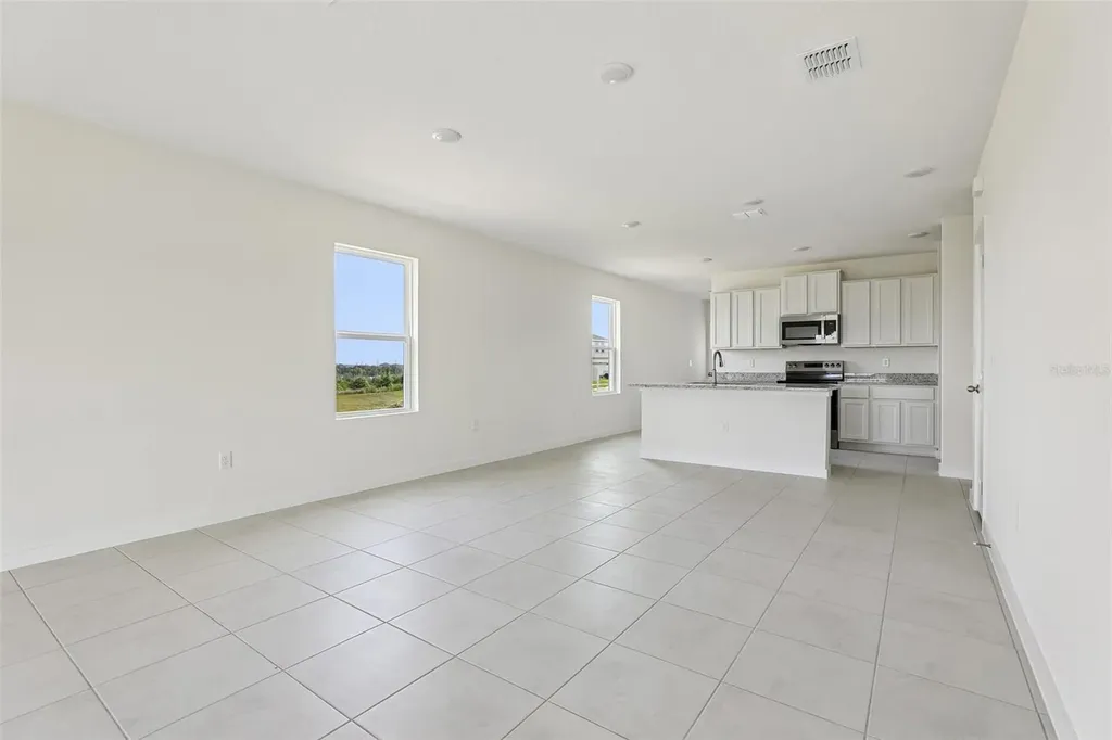 1940 Diamond Head Circle Haines City FL 33844