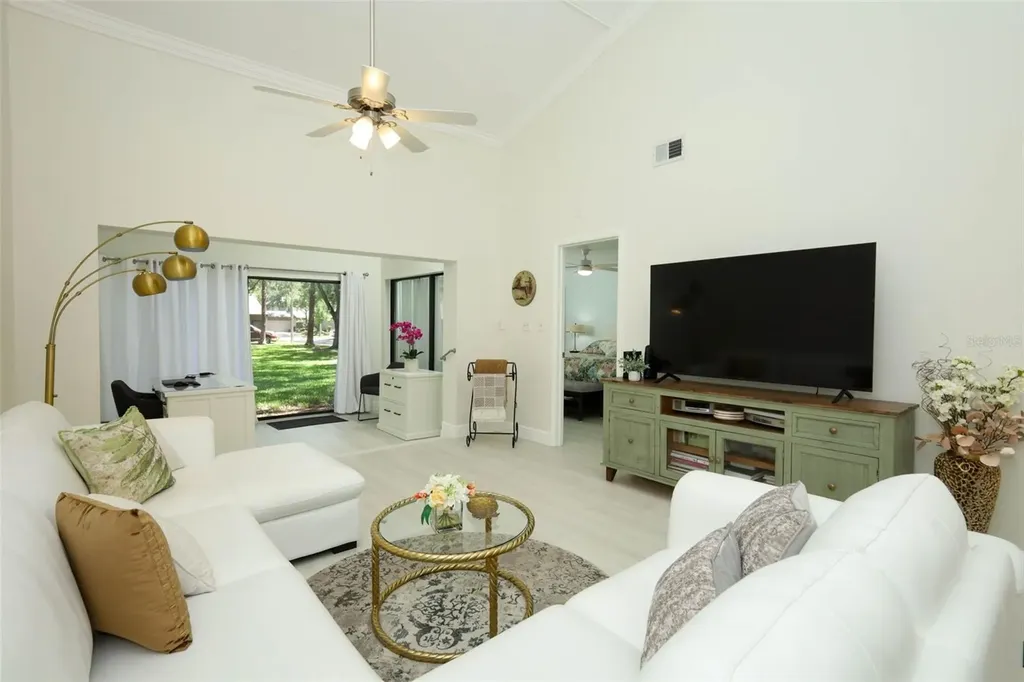 455 Meadowood Boulevard Fern Park FL 32730