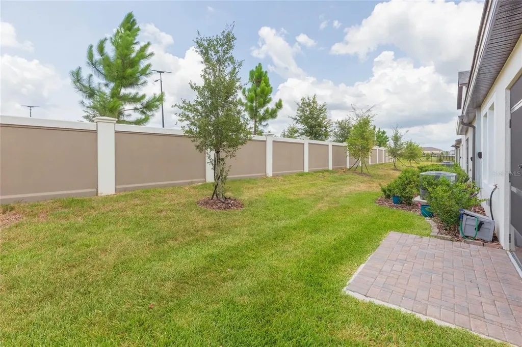 10806 Gable Dig Loop San Antonio FL 33576