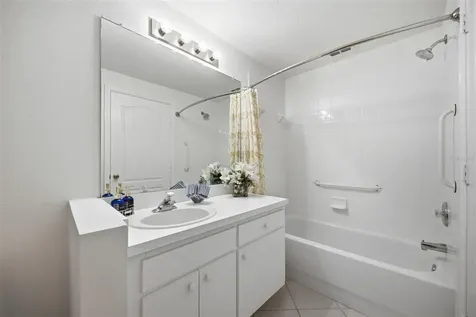 5240 Gato Del Sol Circle Wesley Chapel FL 33544
