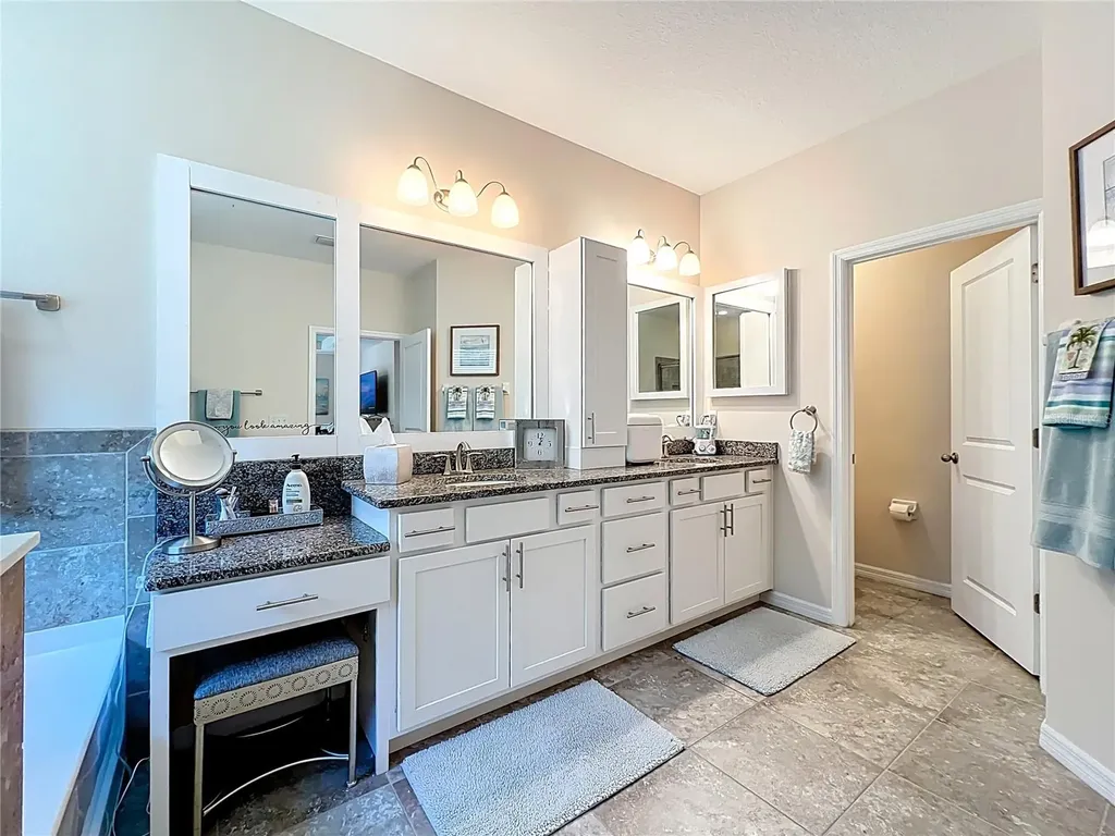 15208 Las Olas Place Bradenton FL 34212