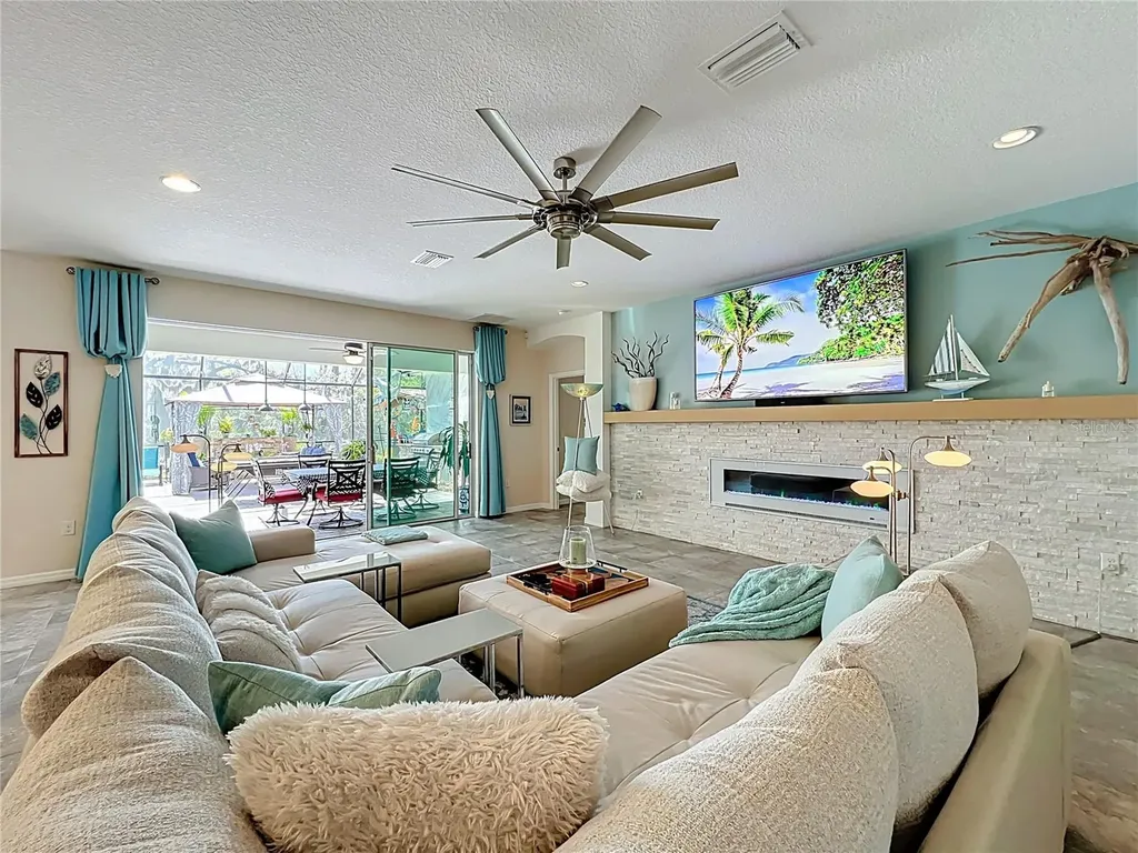 15208 Las Olas Place Bradenton FL 34212