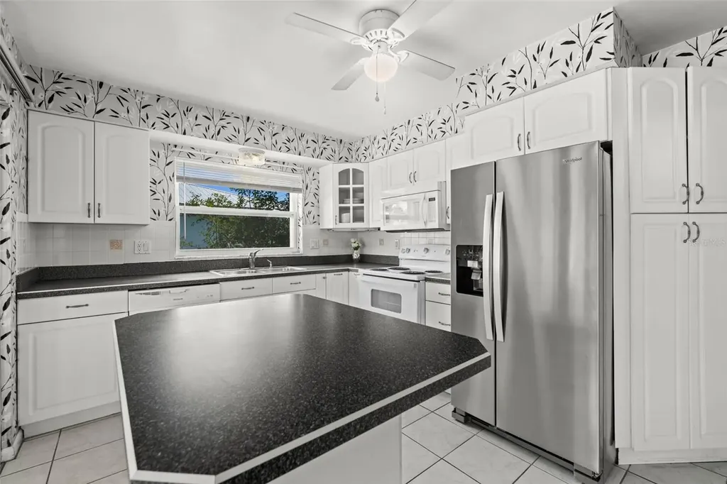 4402 SE 1st Place Cape Coral FL 33904