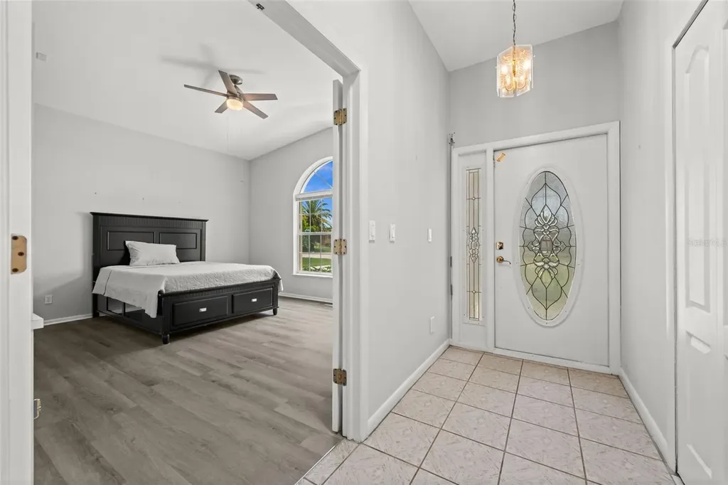 4402 SE 1st Place Cape Coral FL 33904