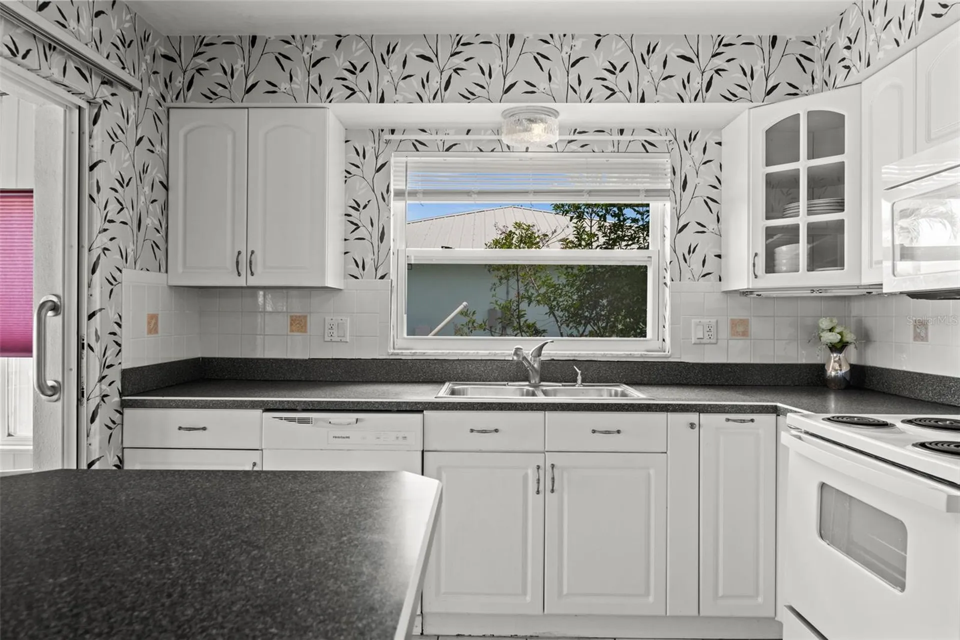4402 SE 1st Place Cape Coral FL 33904