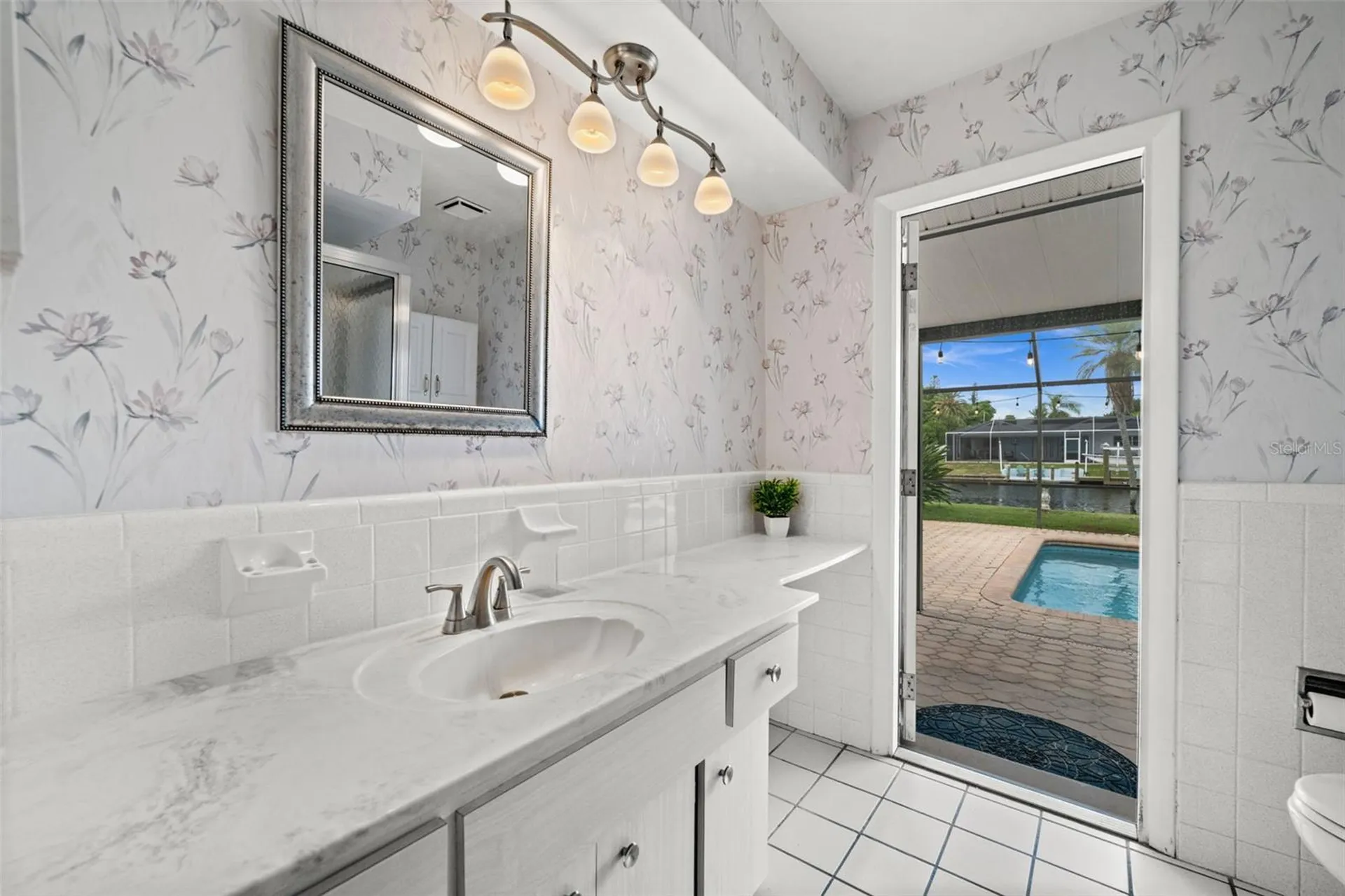 4402 SE 1st Place Cape Coral FL 33904