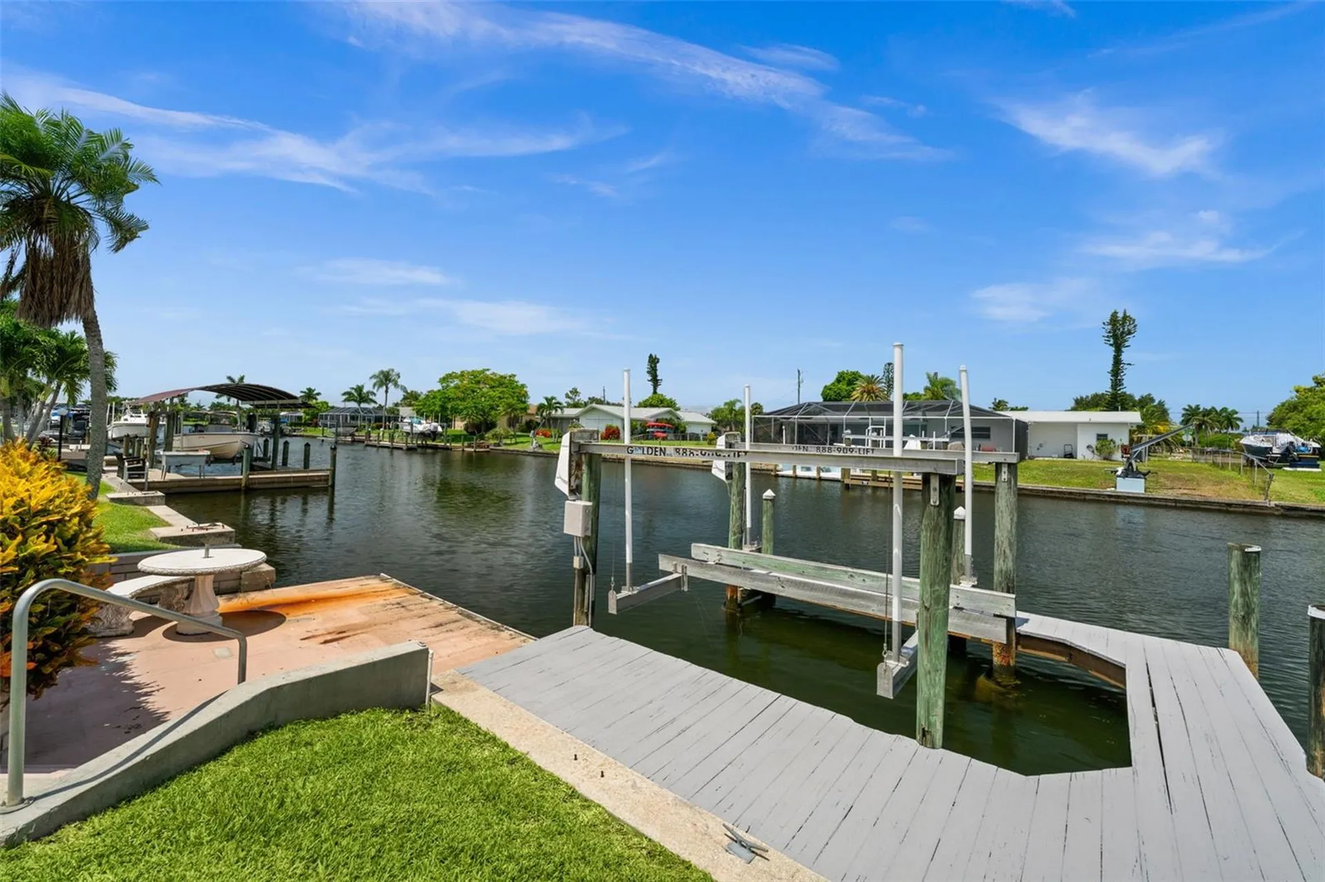 4402 SE 1st Place Cape Coral FL 33904
