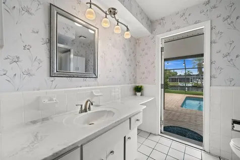 4402 SE 1st Place Cape Coral FL 33904