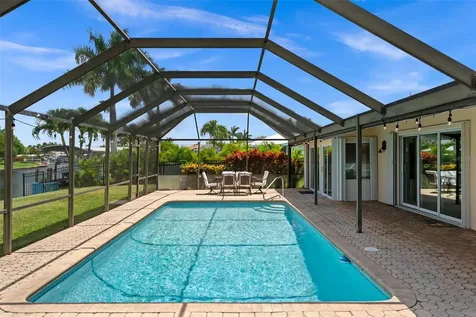 4402 SE 1st Place Cape Coral FL 33904