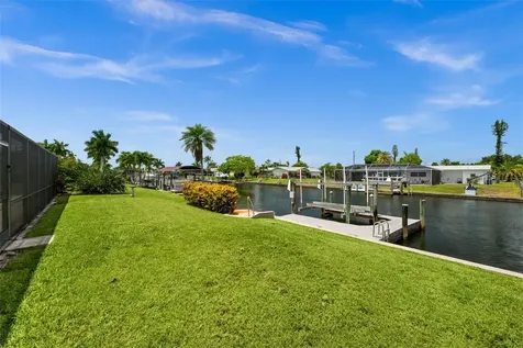 4402 SE 1st Place Cape Coral FL 33904