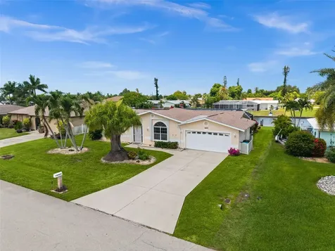 4402 SE 1st Place Cape Coral FL 33904
