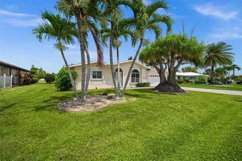 4402 SE 1st Place Cape Coral FL 33904