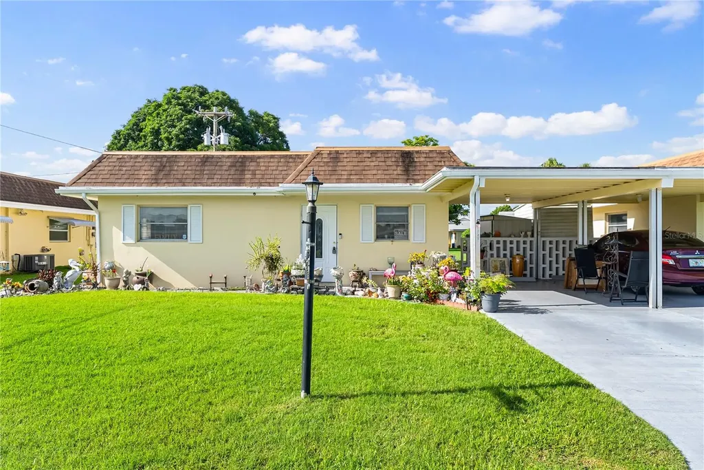 2208 Gardenia Way Lehigh Acres FL 33936