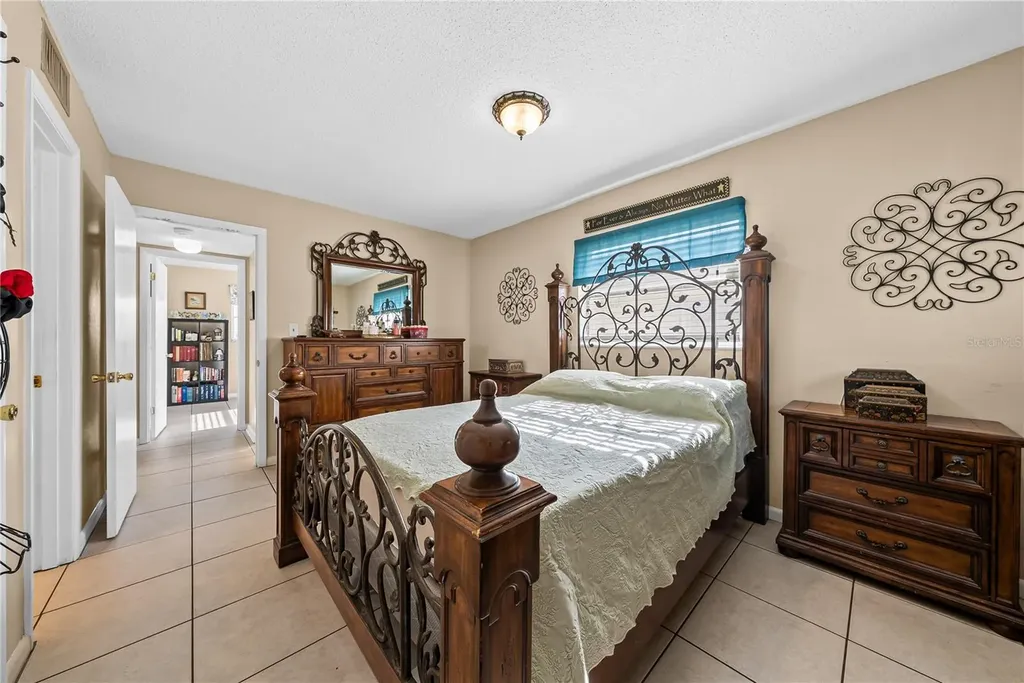 2208 Gardenia Way Lehigh Acres FL 33936