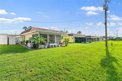 2208 Gardenia Way Lehigh Acres FL 33936