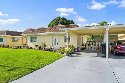 2208 Gardenia Way Lehigh Acres FL 33936
