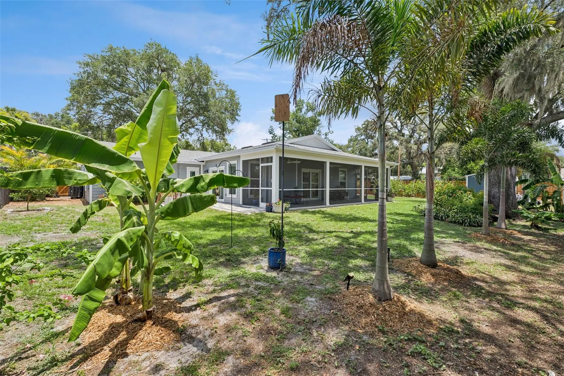 302 W Comanche Avenue Tampa FL 33604