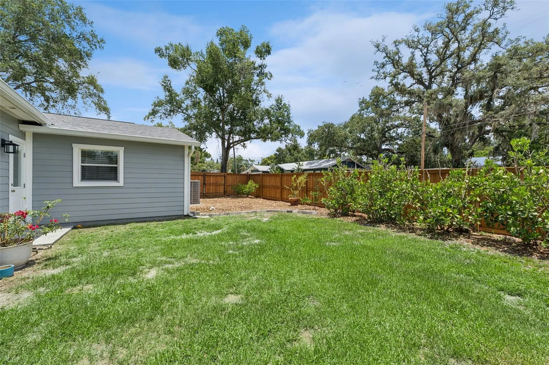 302 W Comanche Avenue Tampa FL 33604