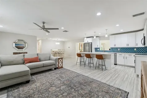 302 W Comanche Avenue Tampa FL 33604