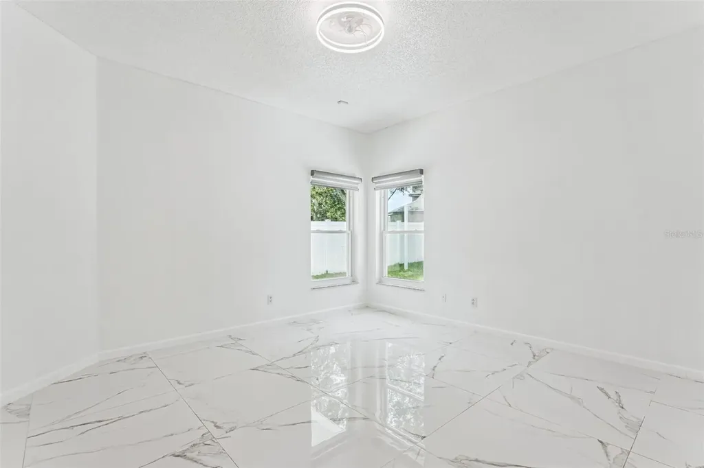 8915 Victoria Isle Place Orlando FL 32829