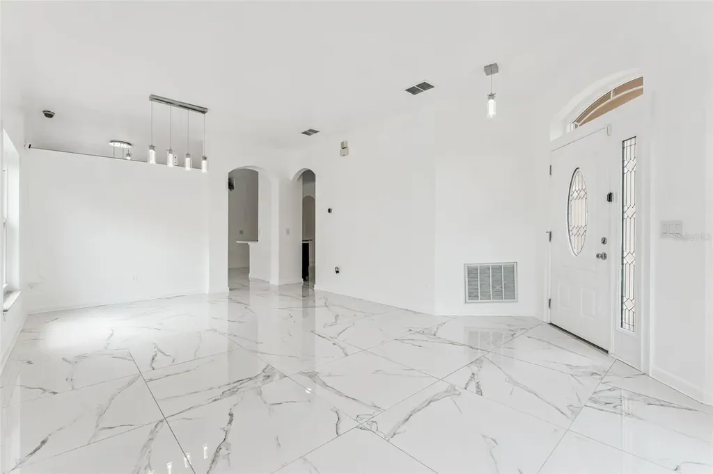 8915 Victoria Isle Place Orlando FL 32829
