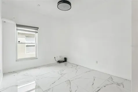 8915 Victoria Isle Place Orlando FL 32829