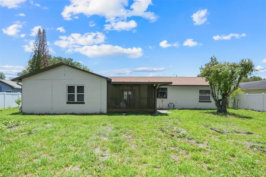 416 Riverwoods Circle Orlando FL 32825