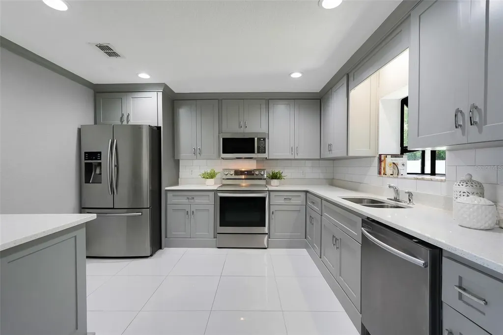 416 Riverwoods Circle Orlando FL 32825