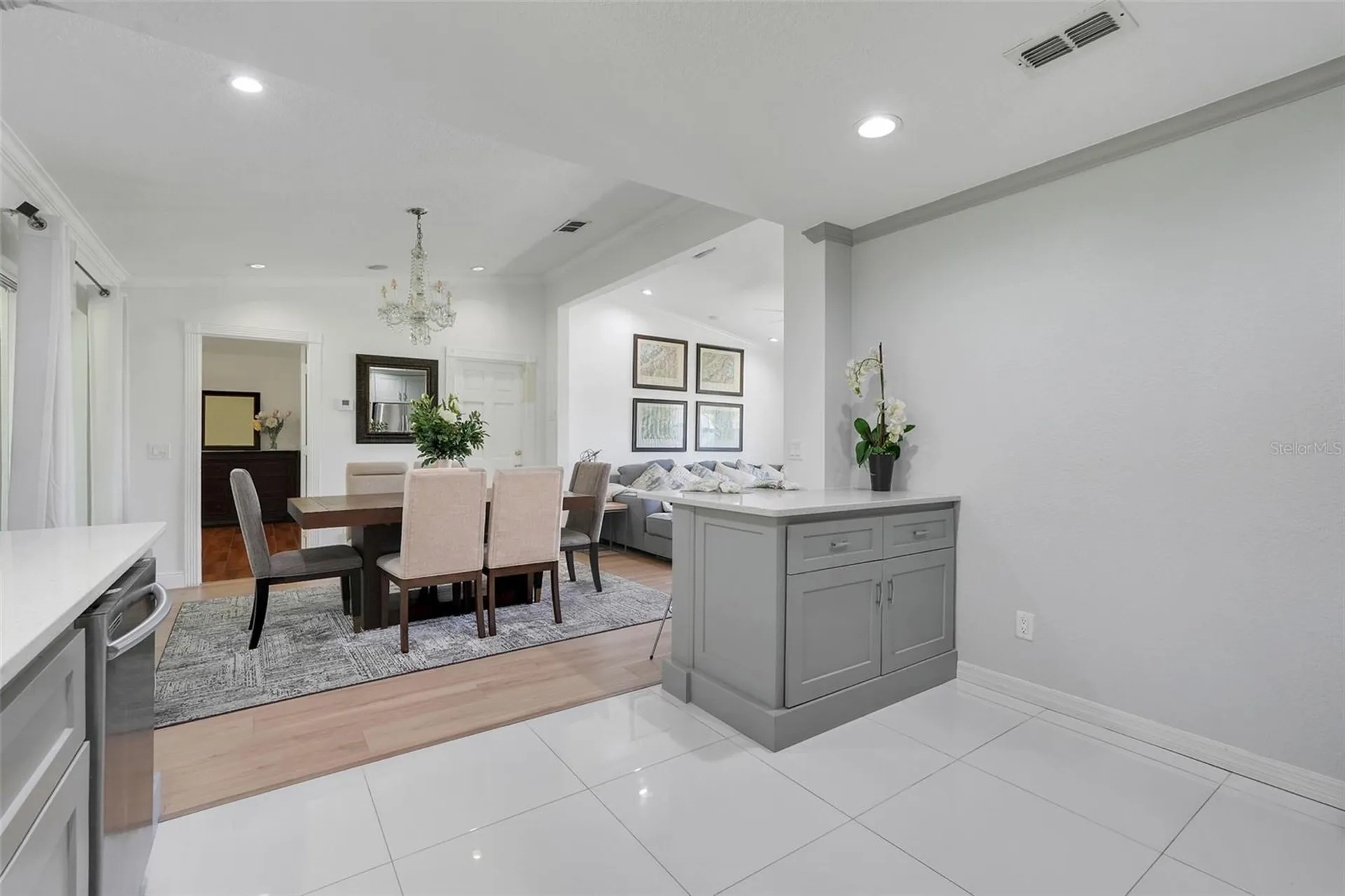 416 Riverwoods Circle Orlando FL 32825