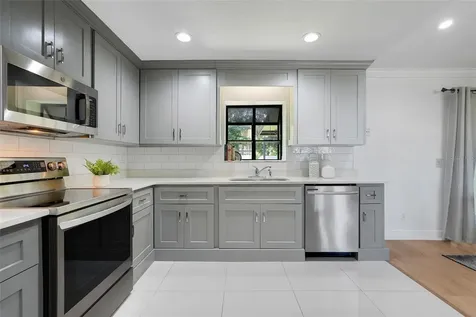 416 Riverwoods Circle Orlando FL 32825