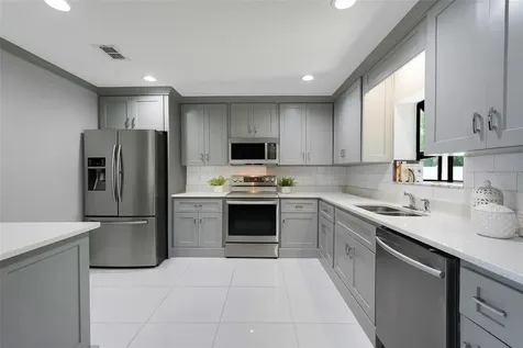416 Riverwoods Circle Orlando FL 32825