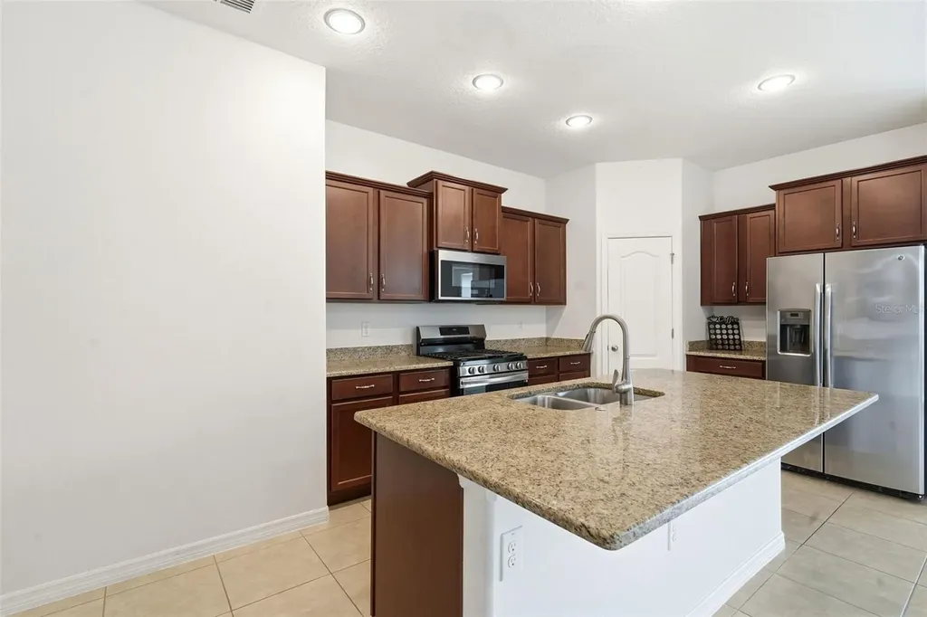 315 W Freesia Court Deland FL 32724