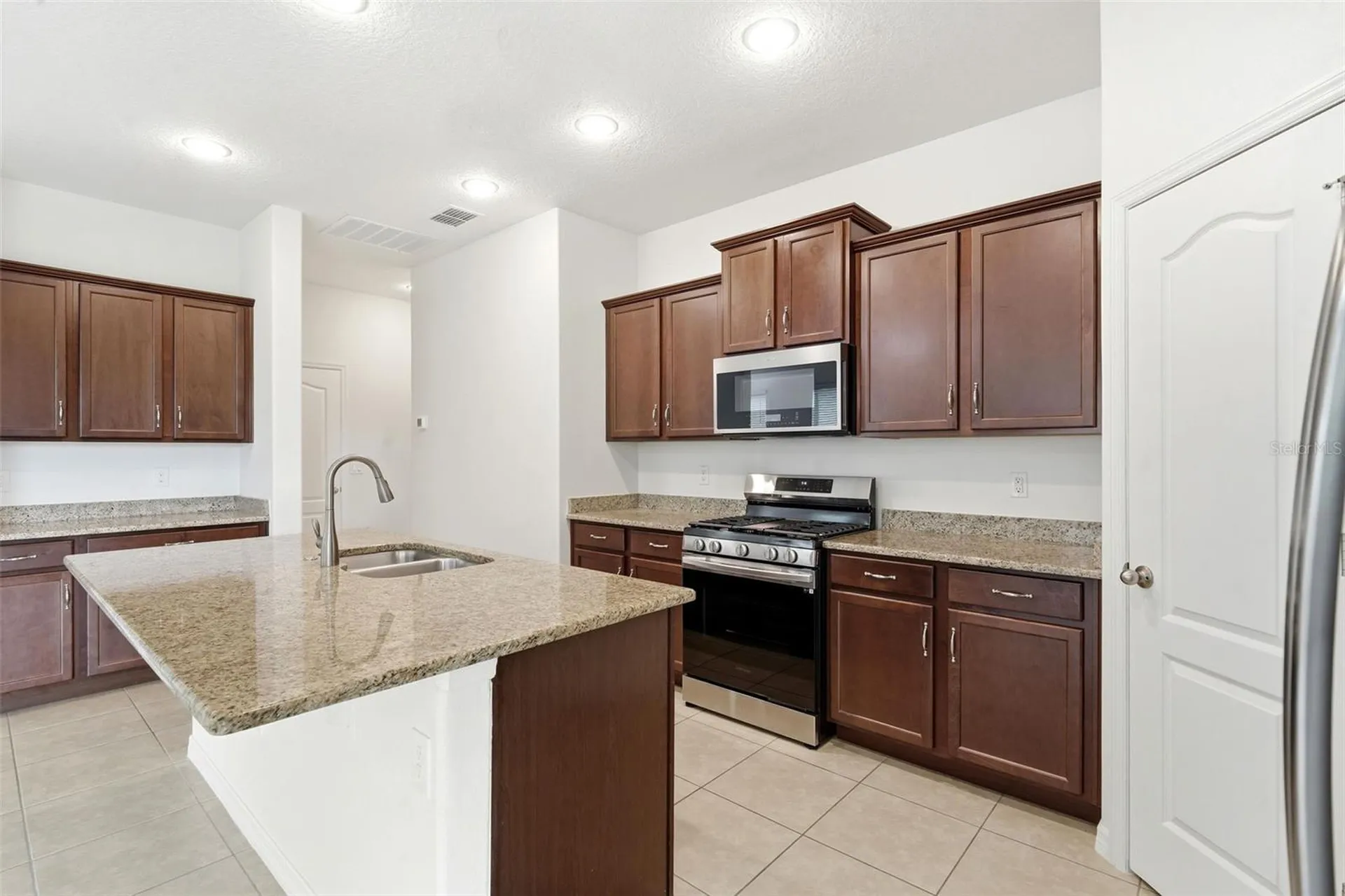 315 W Freesia Court Deland FL 32724