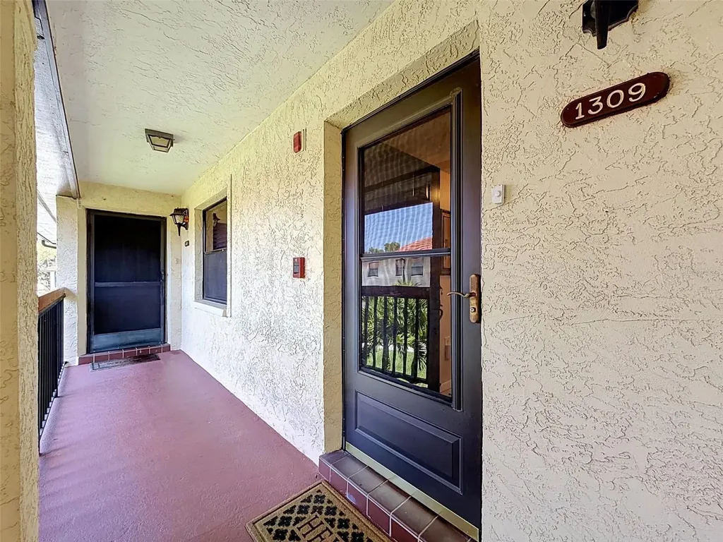 1309 Hammock Pine Boulevard Clearwater FL 33761