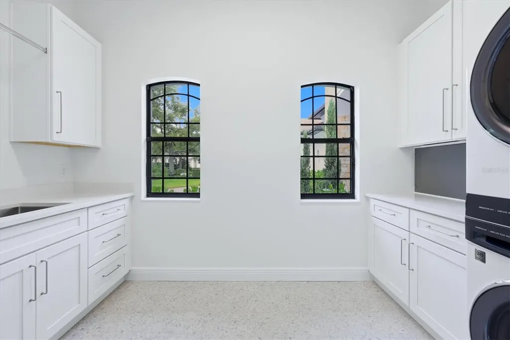 9261 Mcdaniel Lane Sarasota FL 34240