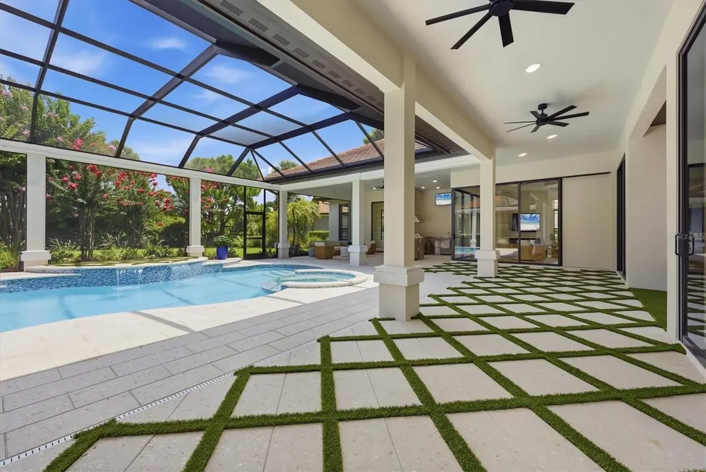 9261 Mcdaniel Lane Sarasota FL 34240