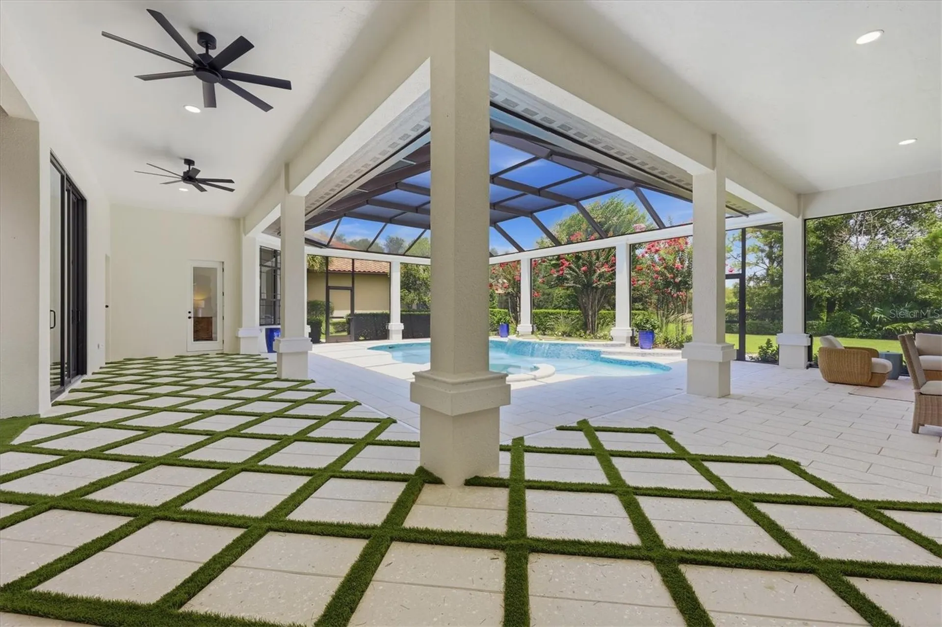 9261 Mcdaniel Lane Sarasota FL 34240