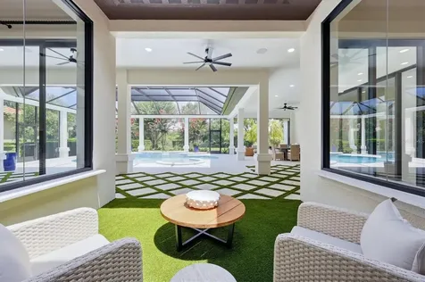 9261 Mcdaniel Lane Sarasota FL 34240
