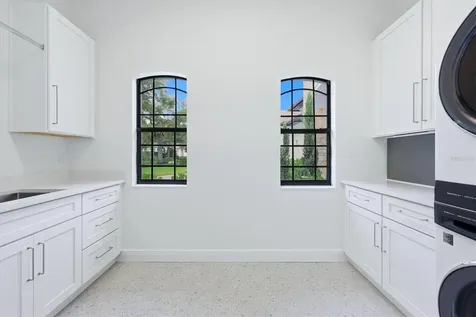 9261 Mcdaniel Lane Sarasota FL 34240