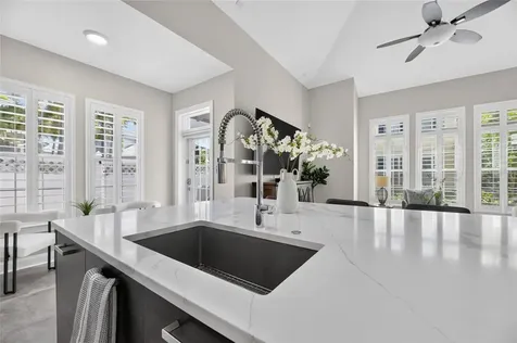 5401 Cafrey Place Apollo Beach FL 33572