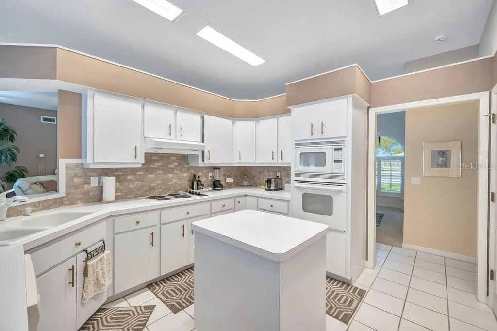 120 Woodcrest Lane Mulberry FL 33860