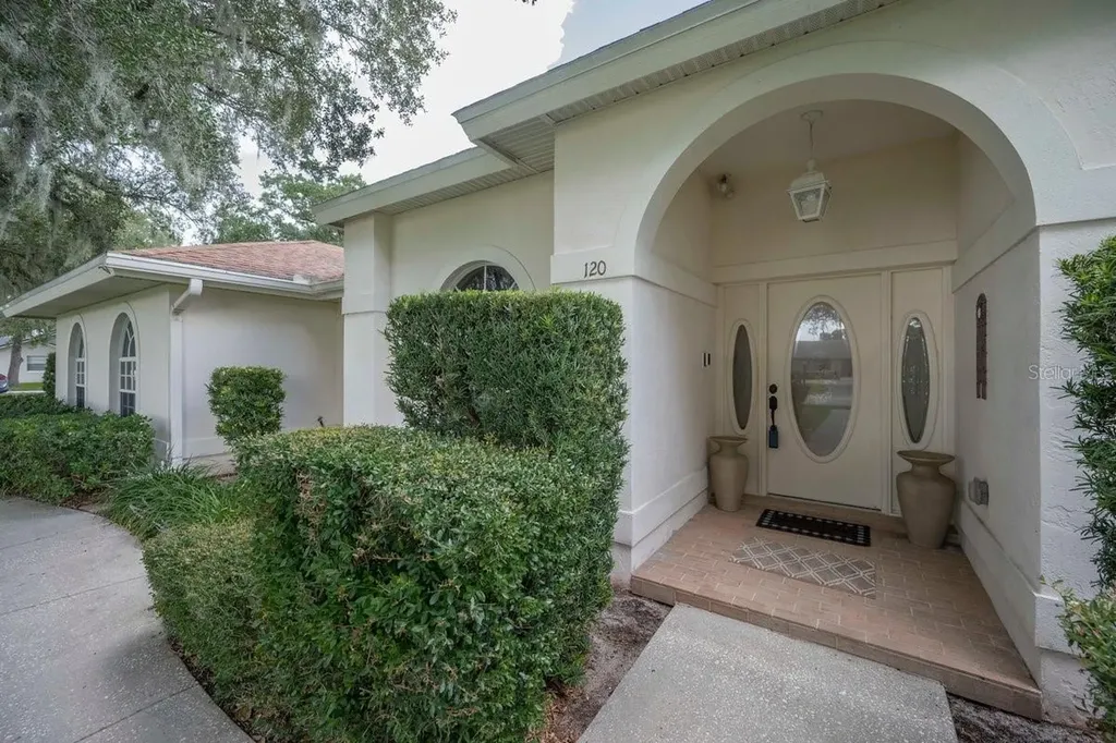 120 Woodcrest Lane Mulberry FL 33860