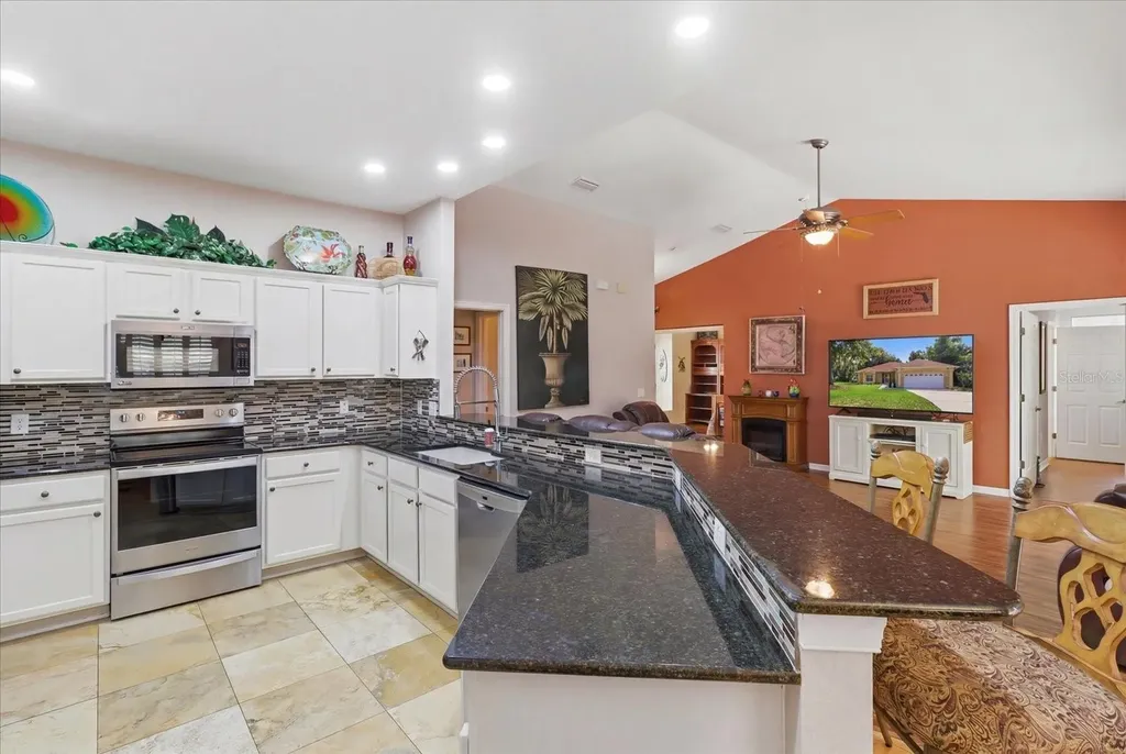 9745 SW 196th Circle Dunnellon FL 34432