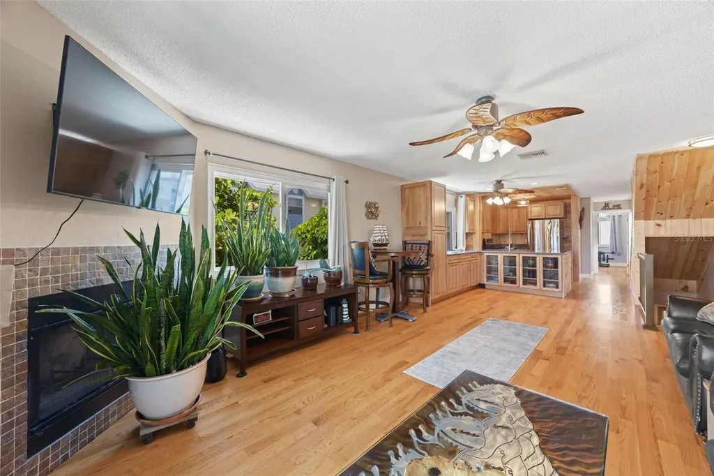 367 Madeira Circle Tierra Verde FL 33715