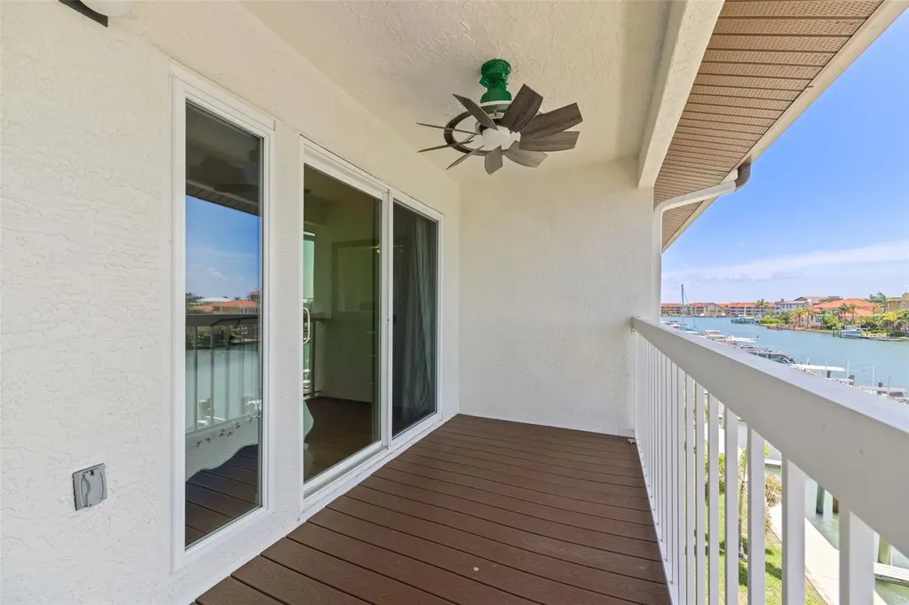 367 Madeira Circle Tierra Verde FL 33715