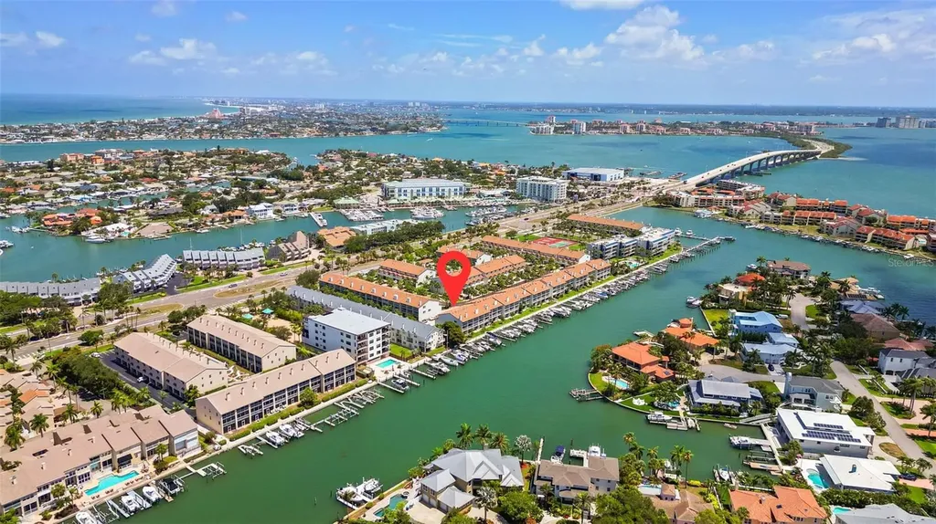 367 Madeira Circle Tierra Verde FL 33715