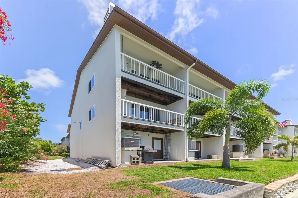 367 Madeira Circle Tierra Verde FL 33715