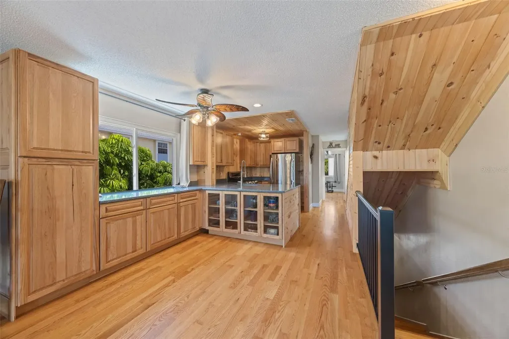 367 Madeira Circle Tierra Verde FL 33715